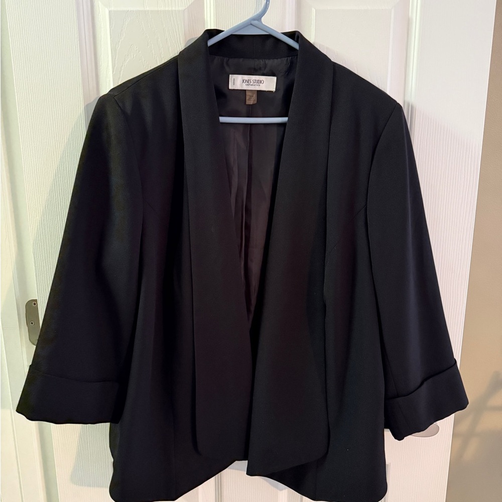 Jones Studio Elegant Black Blazer